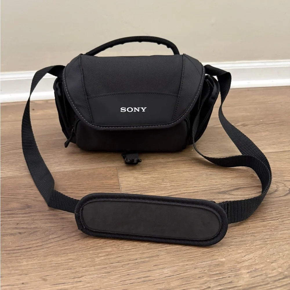 Sony Soft Carrying Case LCS-U21 Camera Case Bag Adjustable Strap Black